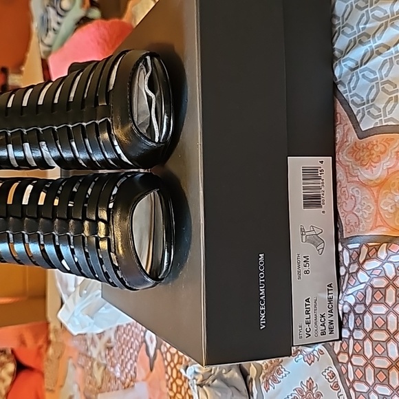 Vince Camuto Black Sandal/Shoe - Picture 2 of 3